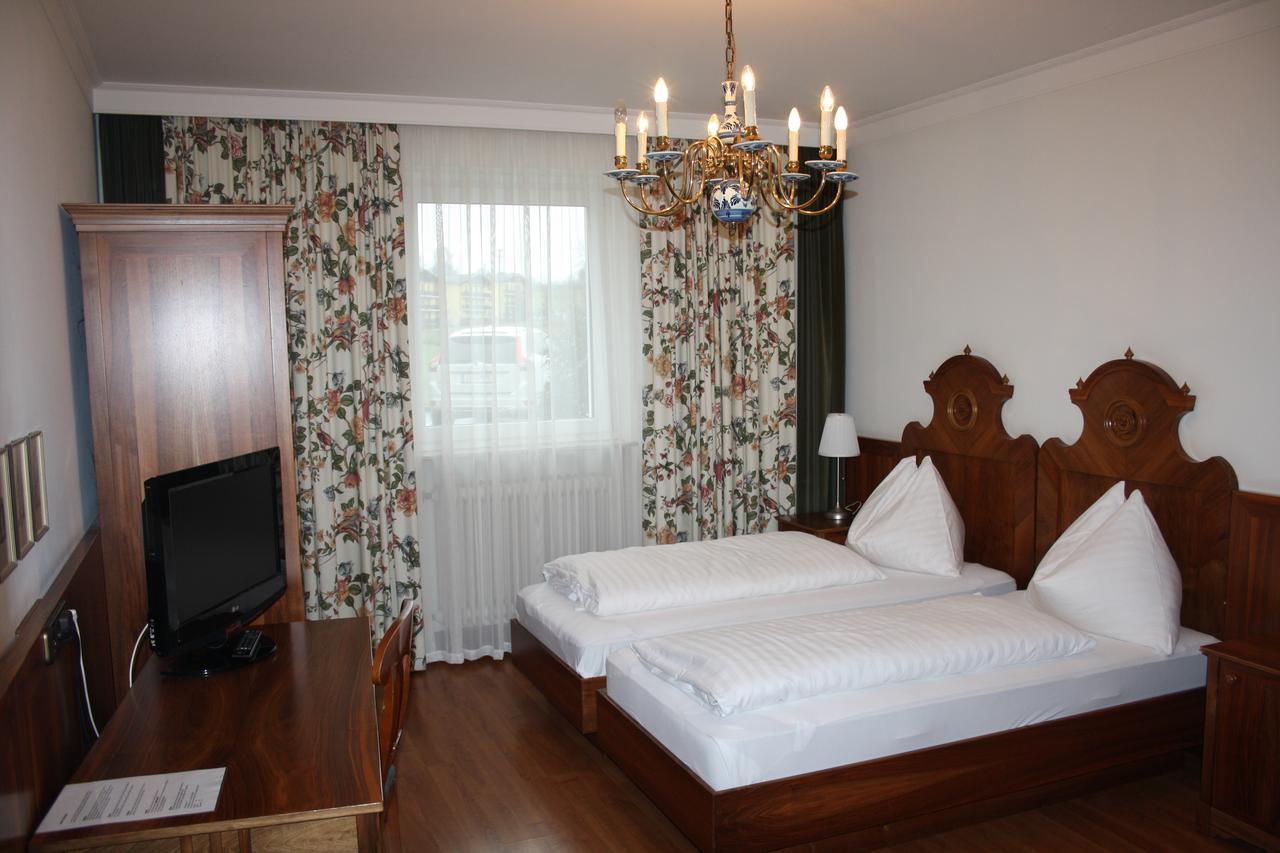 Hotel Alhartinger Hof Leonding Room photo