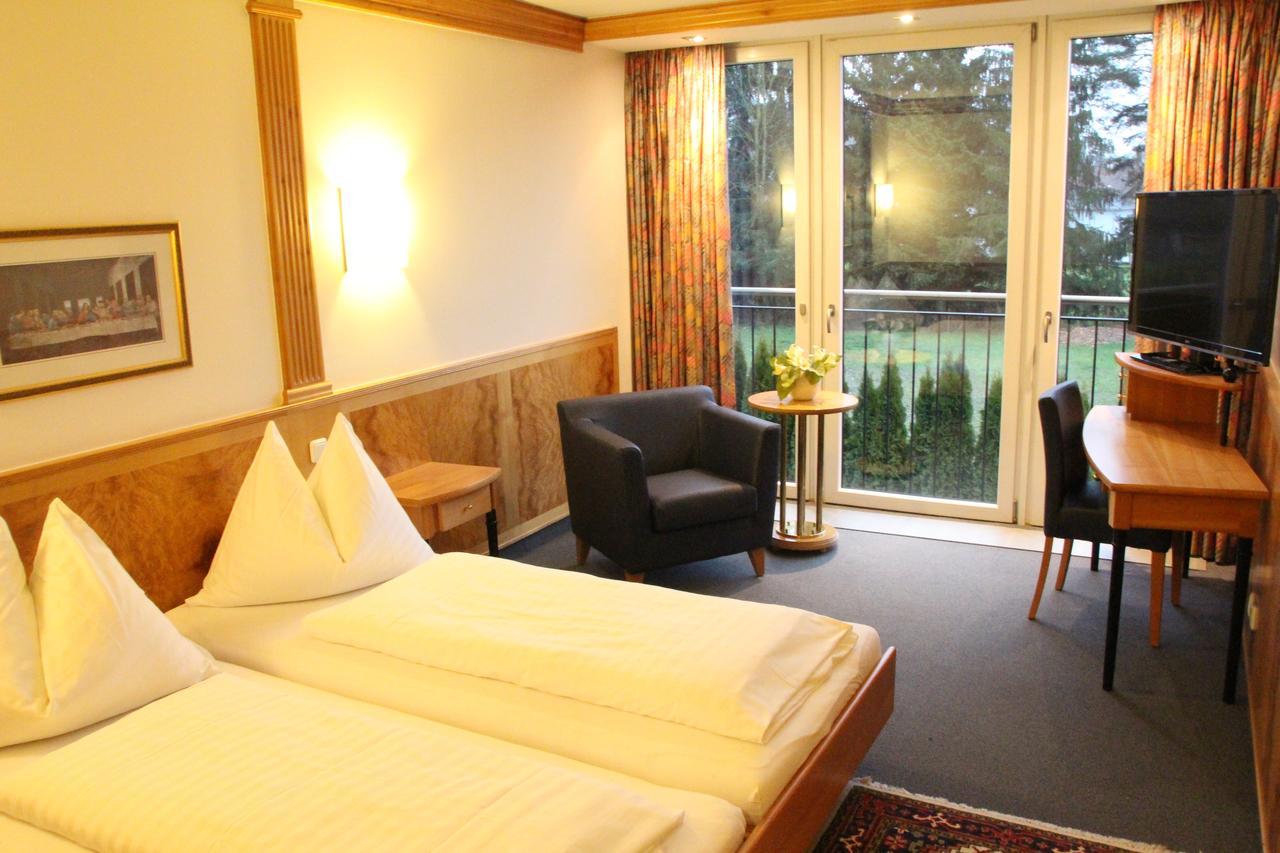 Hotel Alhartinger Hof Leonding Room photo