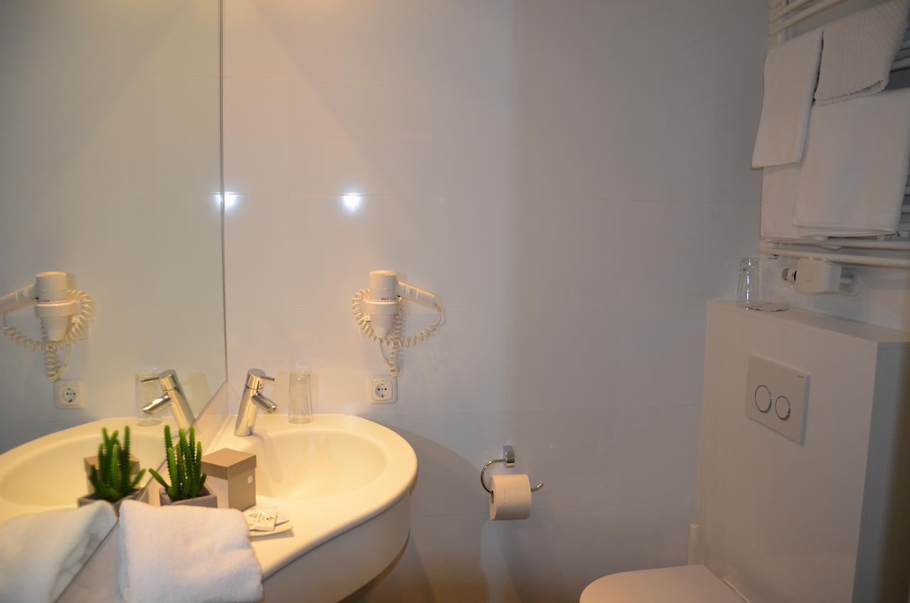 Hotel Alhartinger Hof Leonding Room photo